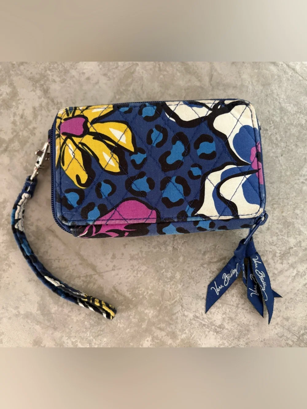 Vera Bradley wristlet wallet retired 
